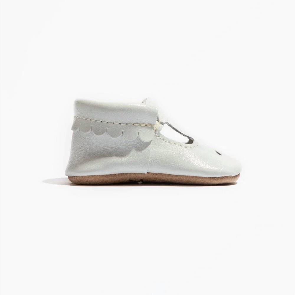 NEW FRESHLY PICKED kids' blanc patent mary jane in white